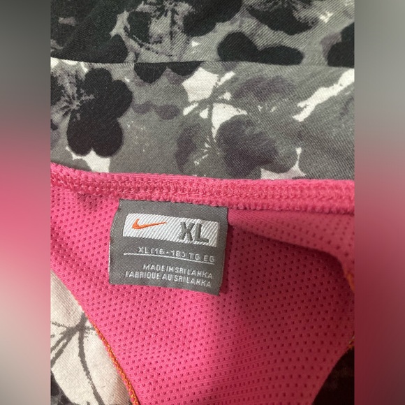 Nike Retro Vintage Racerback Fitted Active Tank Size XL - Picture 6 of 10